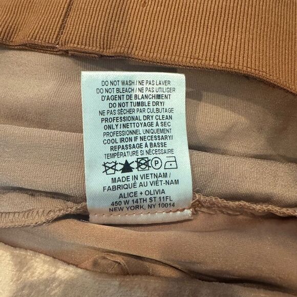 Alice and Olivia Racquel Wide-Leg Velvet Pants | Size 8 - Picture 7 of 8